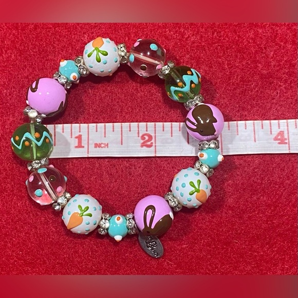 Kate & Macy Bracelet Easter Beaded Handpainted Lampwork Glass Beads - Picture 5 of 7